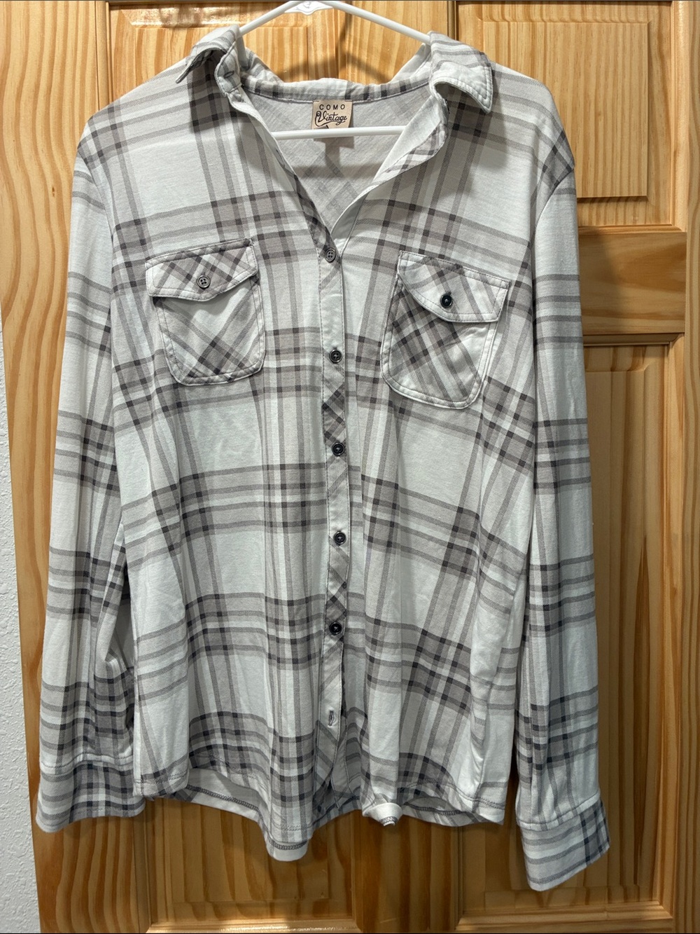 Como Vintage Women’s Gray & White Plaid Button-Down Shirt